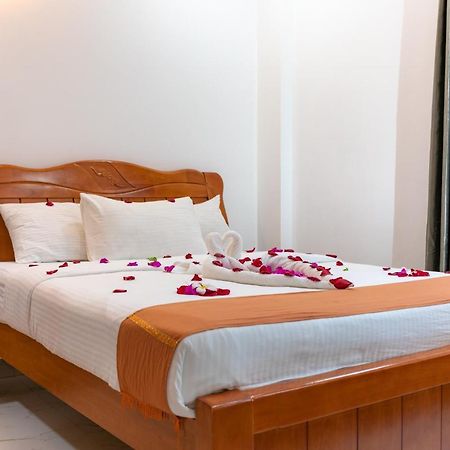 White Beach Holiday At Hulhumale' Exterior foto